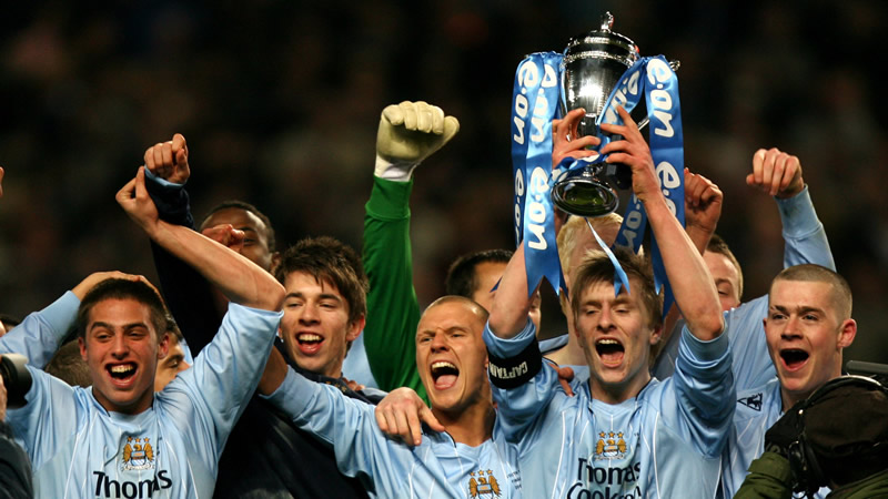 澳超战报：德弗里斯失点后补射破门，奥克兰3-1惠灵顿（澳超战报：德弗里斯点球罚失后补射破门，奥克兰3-1击败惠灵顿）