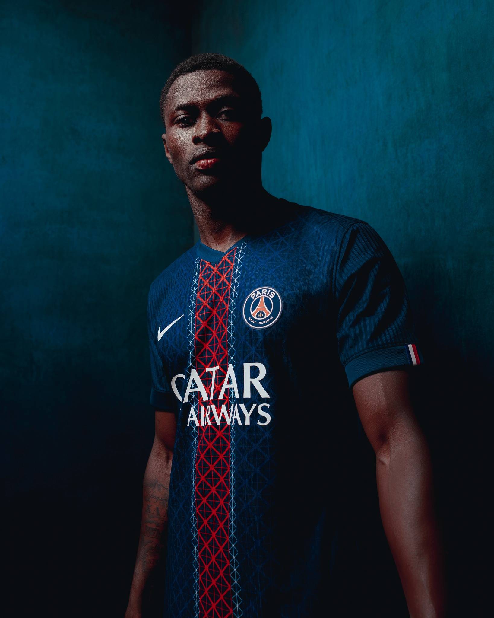 鲍曼：不关心诺伊尔是否重返德国队；人们似乎不尊重他的决定（鲍曼：不在乎诺伊尔是否回归德国队，外界似乎未尊重他的选择）